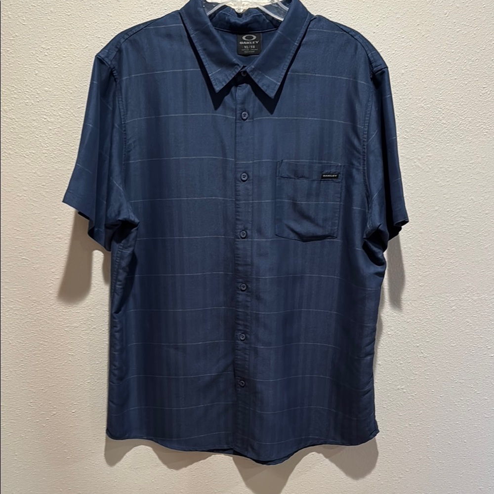 Men's Blue Short Sleeve Shirt